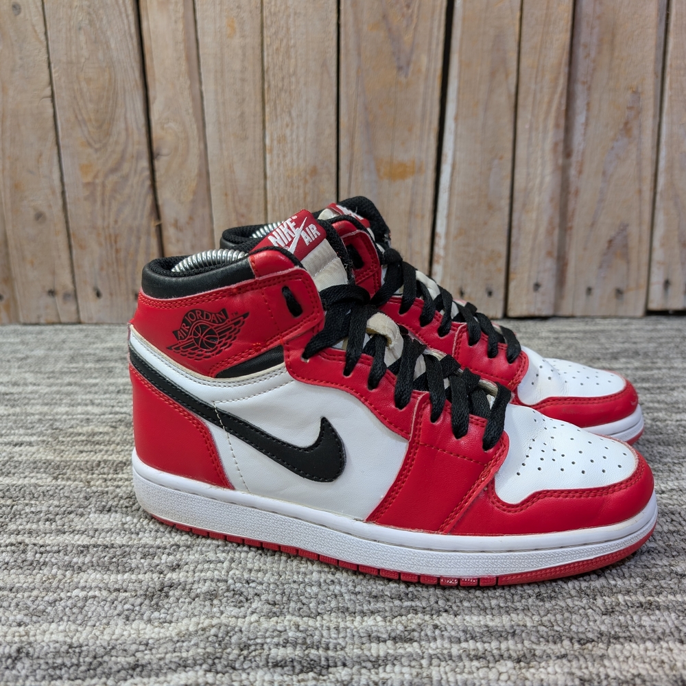Nike Air Jordan 1 Retro High "Chicago" Size 7 Women's Or 5.5Y